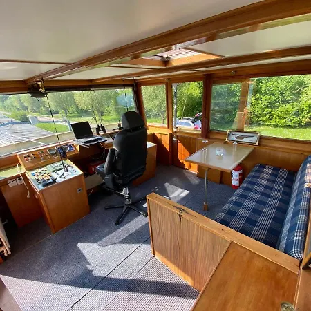 船屋 Peniche De 63m , La Da Vinci 10mns De Lille *